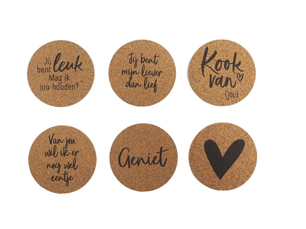 Set van 6 onderzetters van kurk met tekst versie 2